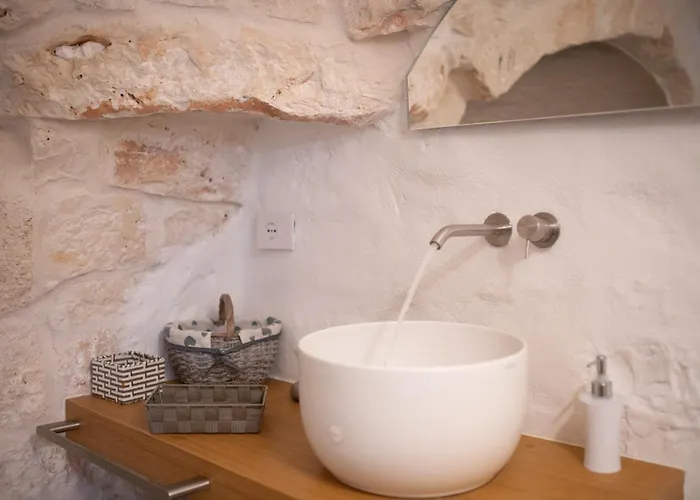 ベッド・アンド・ブレックファスト Hasamami Eco Trullo, Luxury オストゥーニ