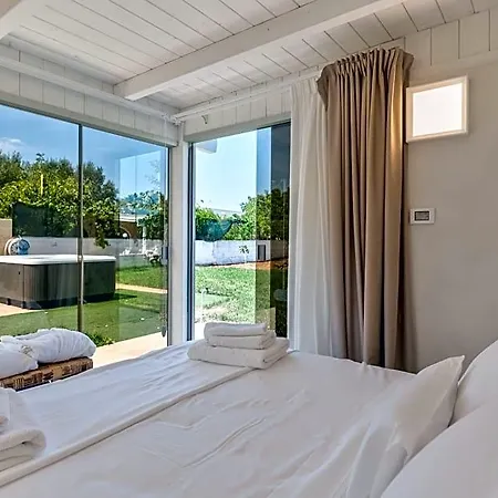 Hasamami Eco Trullo, Luxury Panzió 4*